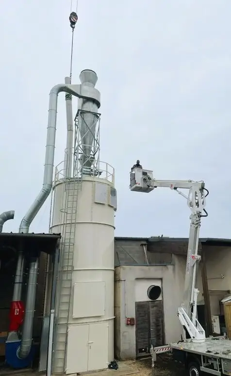 Grutage cheminée d'extraction industrielle